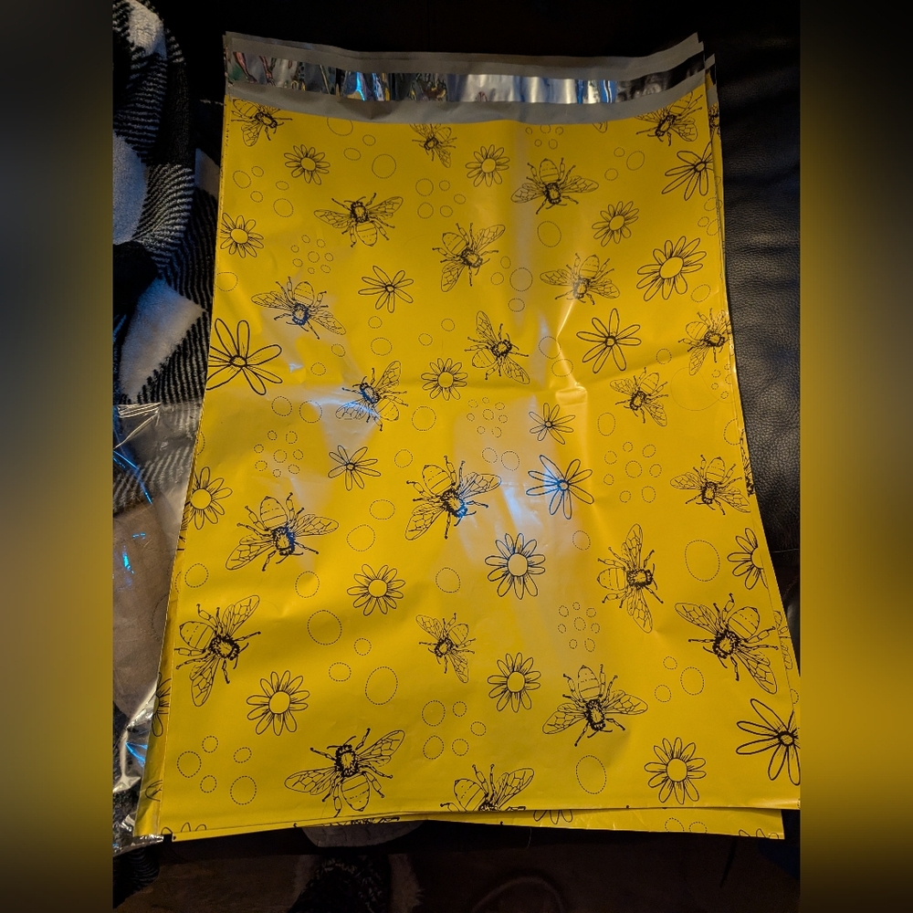 NWoT 🐝🍯 POLY MAILERS 🍯🐝 LARGE 14.5" x 19" (10) 🌞 Gold/Black BEES & DAISIES